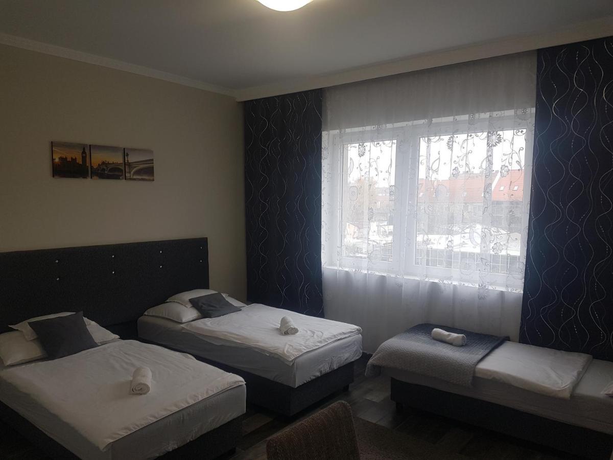Napfény Szállás Szeged Esterno foto