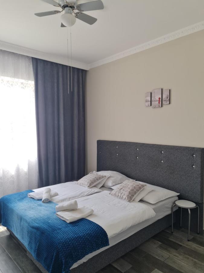 Napfény Szállás Szeged Esterno foto