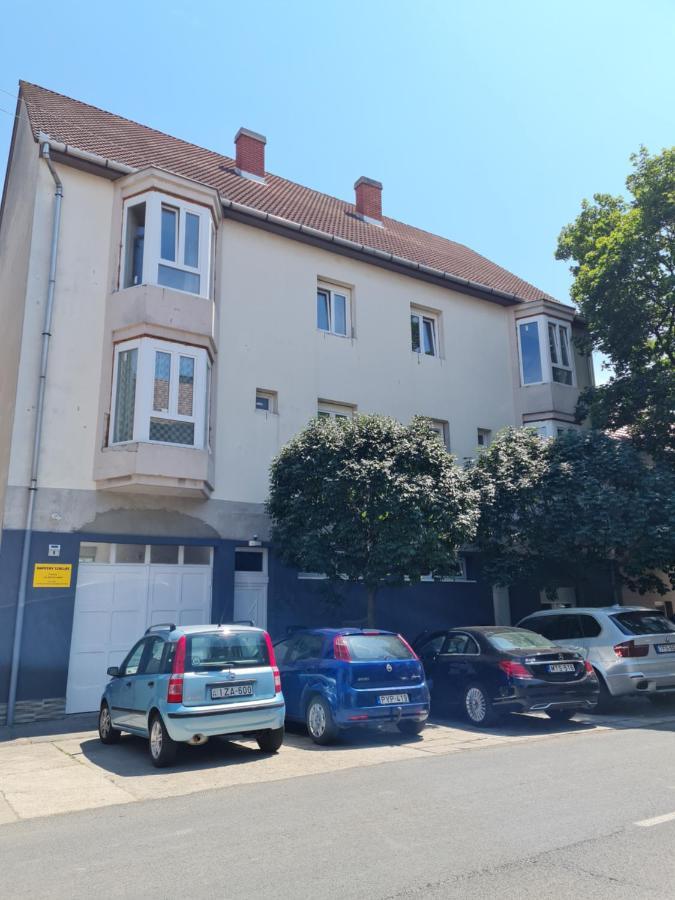 Napfény Szállás Szeged Esterno foto